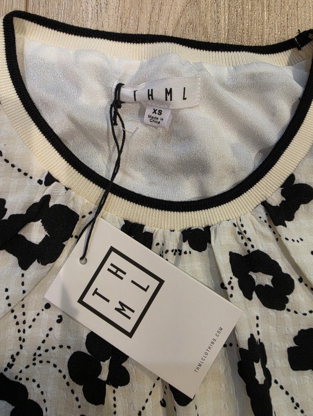 THML Floral Puff Sleeve Mini Dress XS Black Ivory NWT $64 Cottagecore - Picture 3 of 4